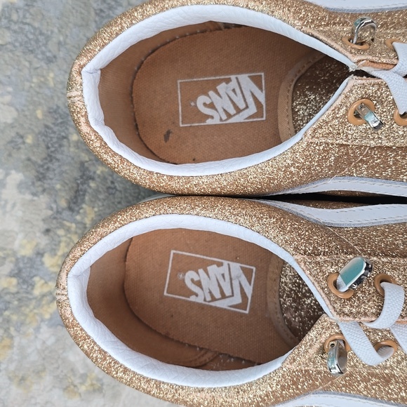 Vans Juniors Glitter Gold Old Skool Sneakers - Picture 5 of 11